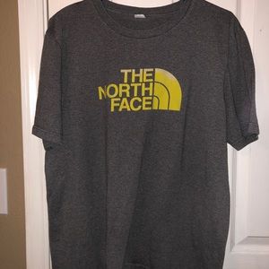 NORTH FACE TEE